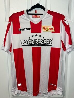 Macron 2017-2018  1. FC Union Berlin Men's Home Soccer Jersey - Medium